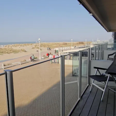 Family In Nieuwpoort, Cleaning Included