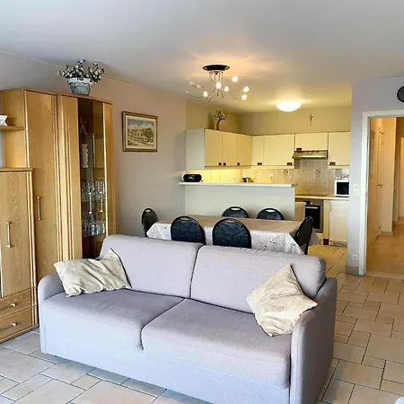 In Near The Sea , Cleaning Included Apartment Nieuwpoort