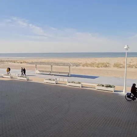 Family In Nieuwpoort, Cleaning Included *